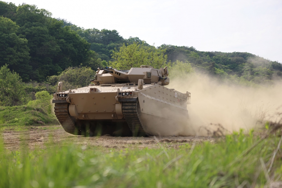 레드백 보병전투장갑차의 육군 시범운용 기동시연